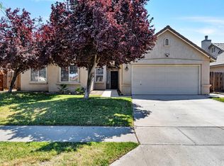 390 Hearth Way, Lemoore, CA 93245