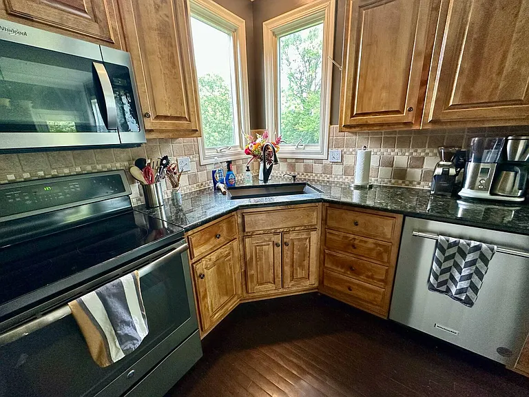 7005 Round Prairie St — Photo 11