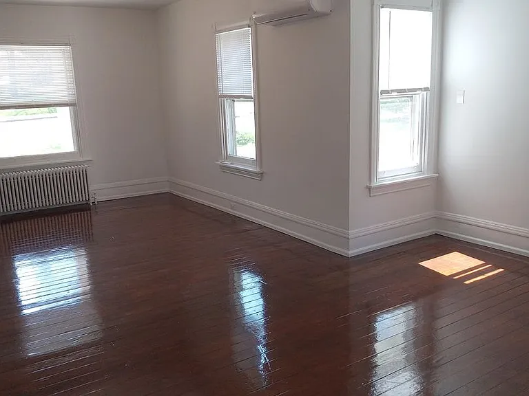 1000 S Broad St — Photo 13