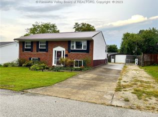 113 Vaturia Dr, Hurricane, WV 25526