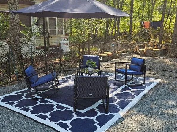 149 Commanche Dr, Shohola, PA 18458