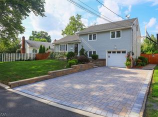 700 Inwood Rd, Linden, NJ 07036