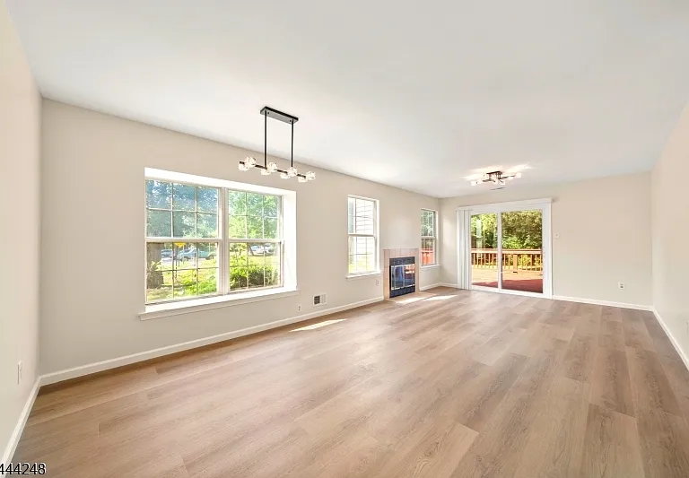 123 Harrow Dr — Photo 5
