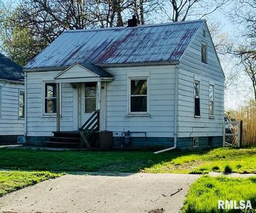 448 Sanford St, East Peoria, IL, 61611