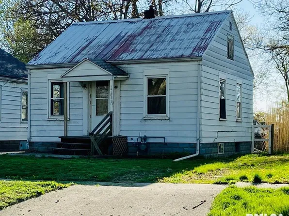 448 Sanford St, East Peoria, IL 61611