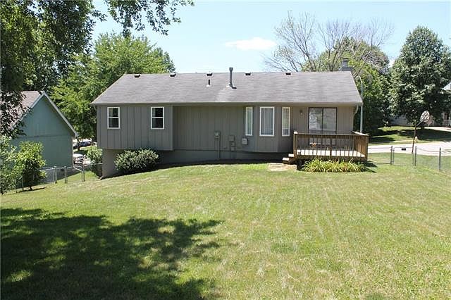 2nd image of 1404 Andrea Dr