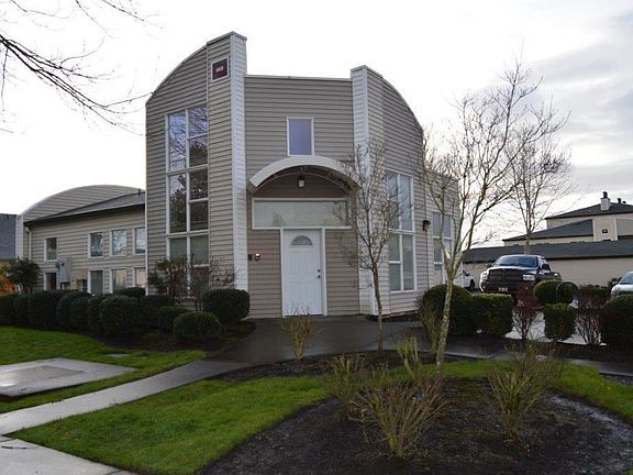 4th image of 6048 SE Drake St APT 116