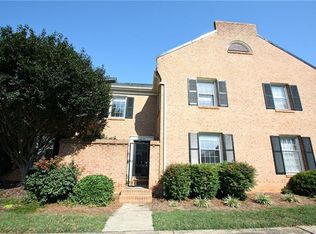 6850 Dumbarton Dr, Charlotte, NC 28210