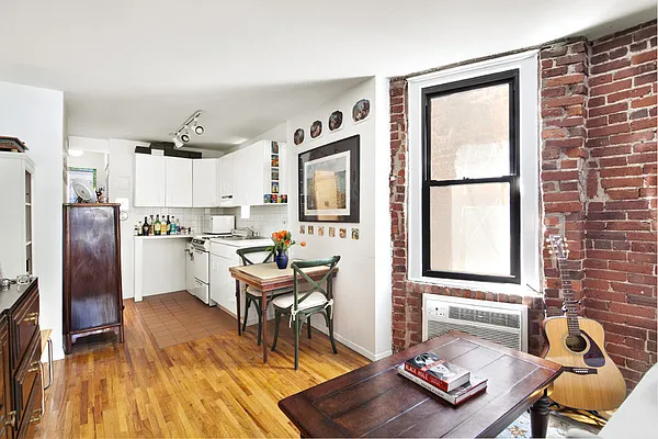 Sold by Stribling | media 14