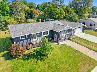 910 McDonald St, Oconto, WI 54153