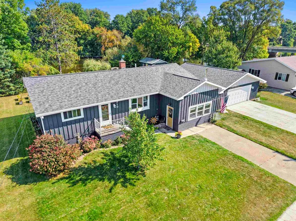 910 McDonald St, Oconto, WI 54153