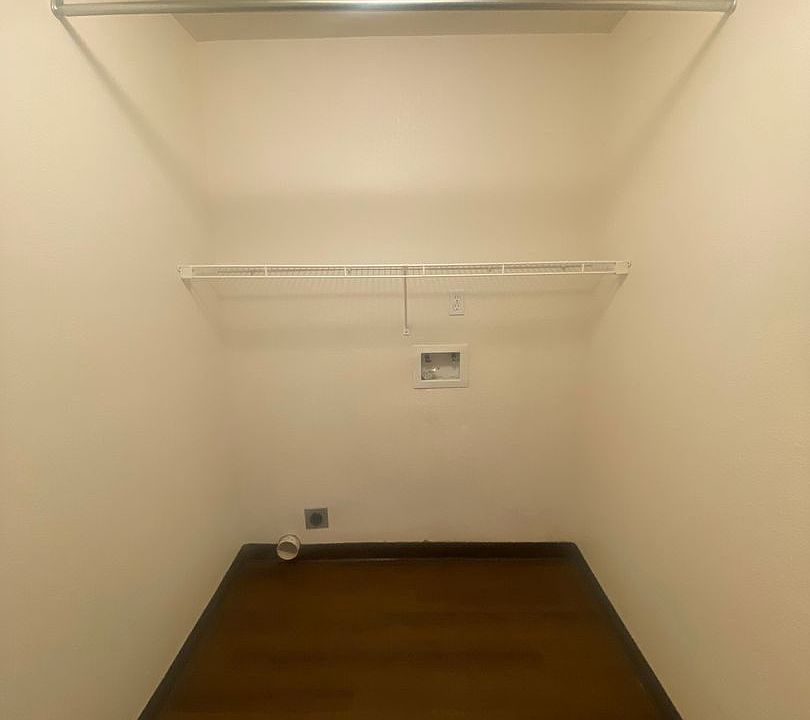 1st image of 212 Quinella St #4