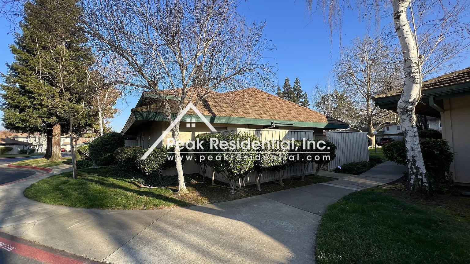504 Roundtree Ct photo 1