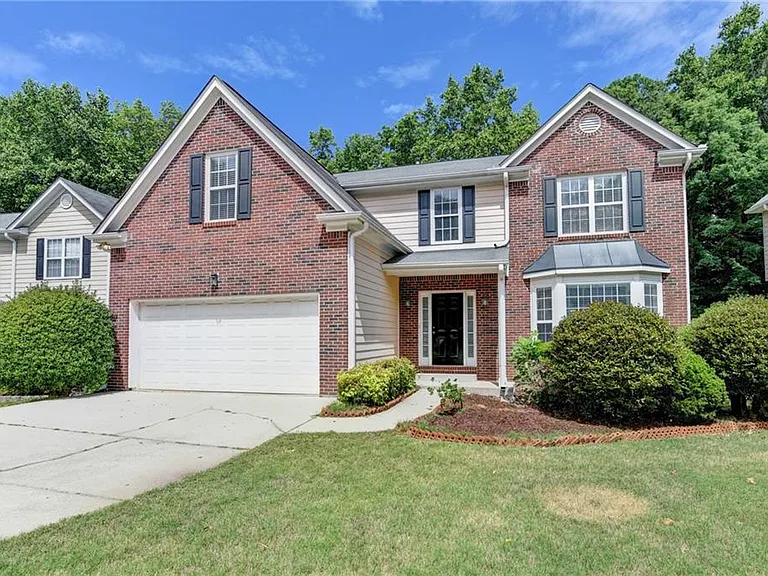 3380 McClure Woods Dr — Photo 2