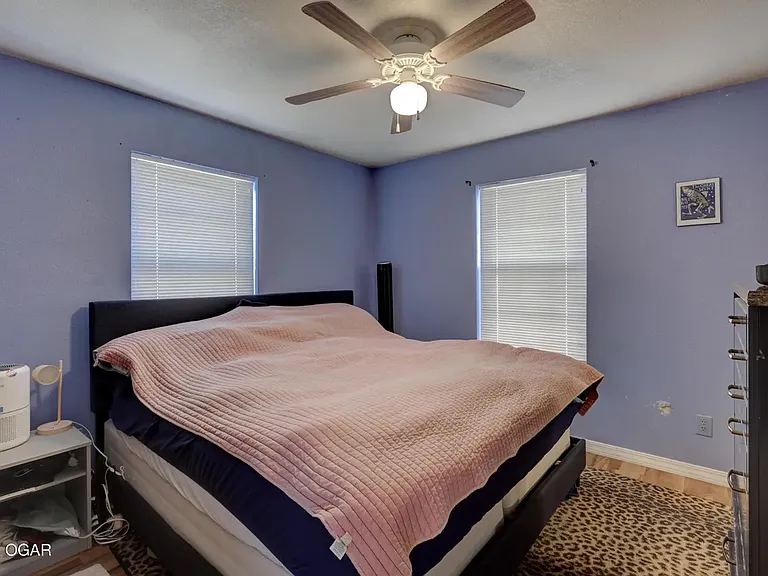 810 S Monroe Ave — Photo 7