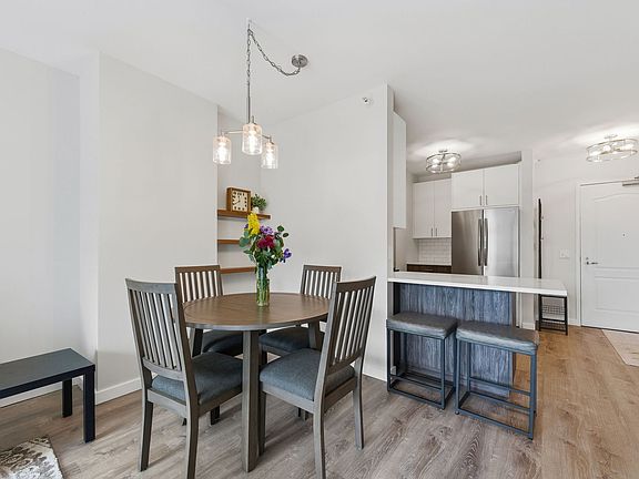 5th image of 125 S Jefferson St #1308