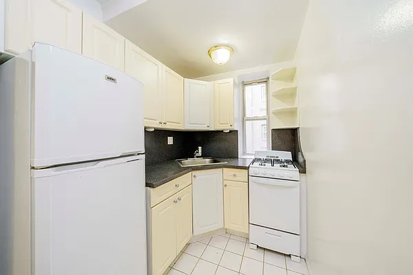 Rented by Douglas Elliman | media 1