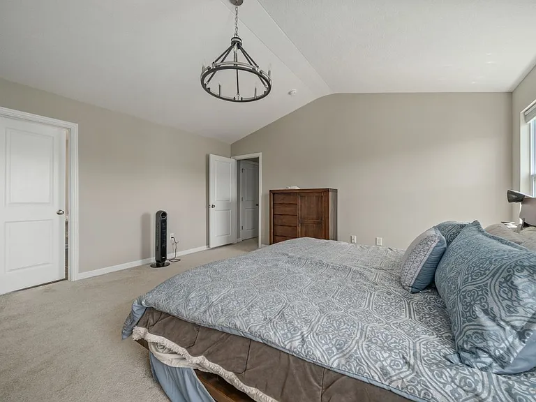 1033 Quarry Oak Dr — Photo 10