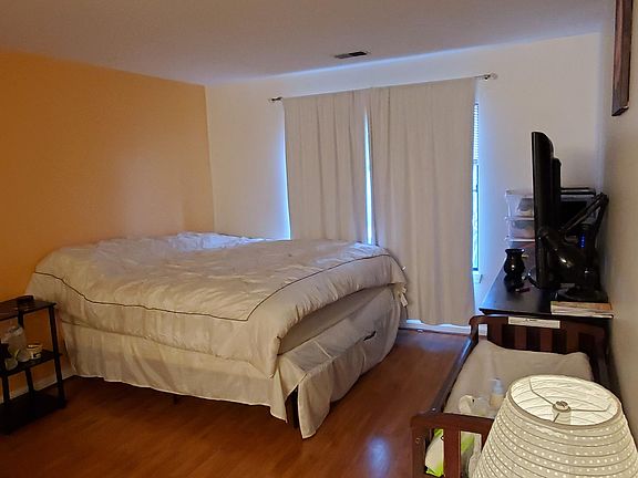5th image of 2813 Lee Oaks Ct