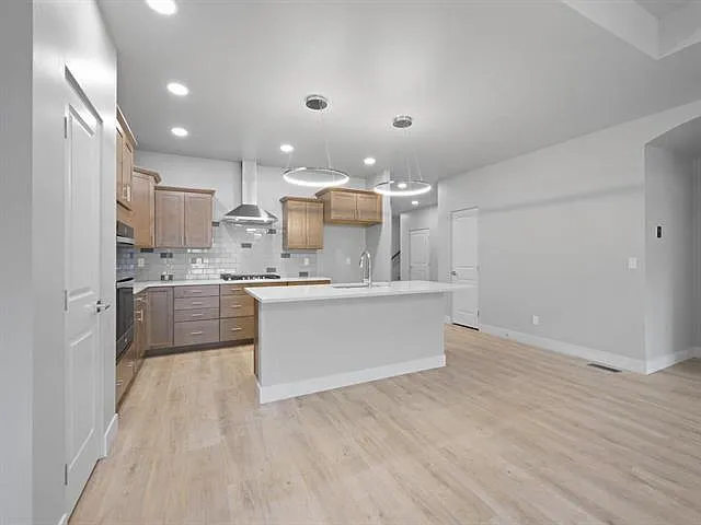 392 W Ridges Blvd #B — Photo 12
