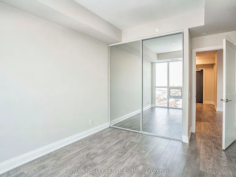 15 Lynch St #2202 — Photo 15