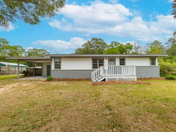 213 7th St, Purvis, MS 39475