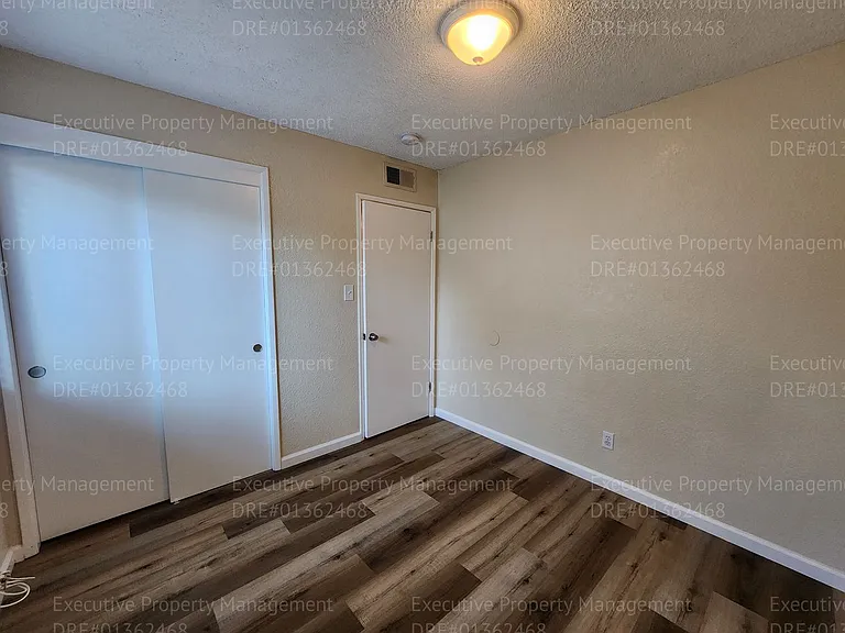 709 Deseret Way — Photo 30