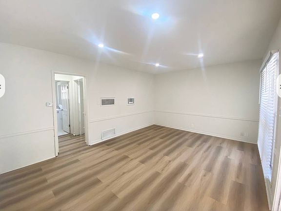 5th image of 1401 Havenhurst Dr APT 5