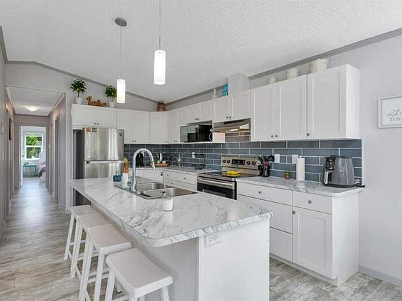 5th image of 41310 NE Range Rd #282-19