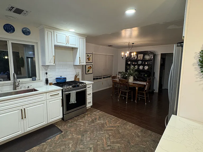 14117 Palm Ave — Photo 6