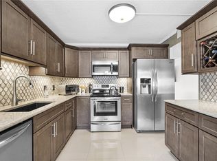 12650 SW 6th St APT 101K, Pembroke Pines, FL 33027