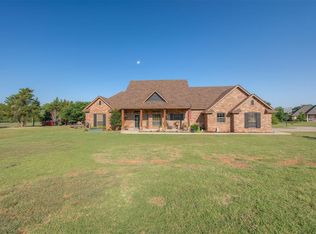 7009 Mesa Dr, Blanchard, OK 73010