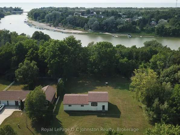 270 Edward St, Saugeen Shores, ON N0H 2L0