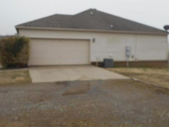 2nd image of 84 Eastland Country Cv