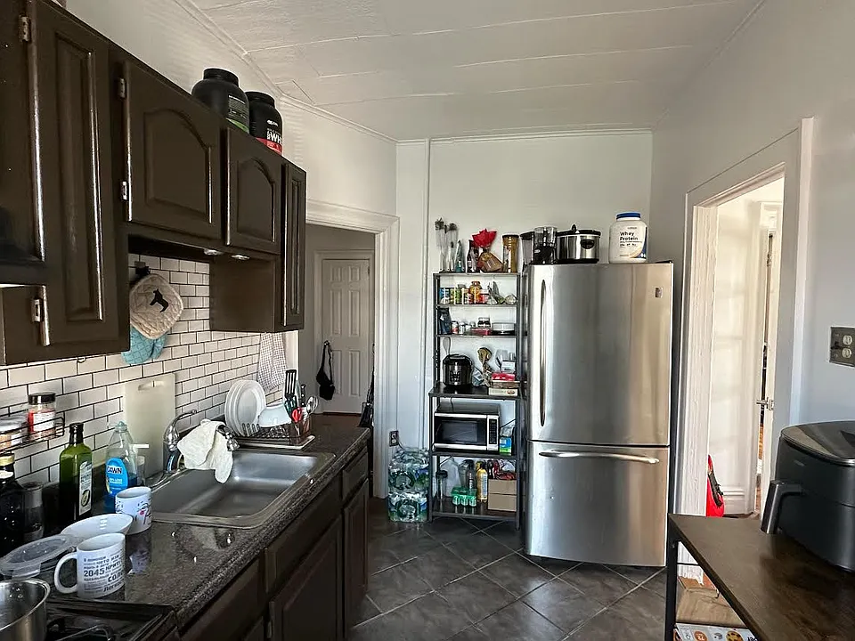 324 Liberty Ave #10