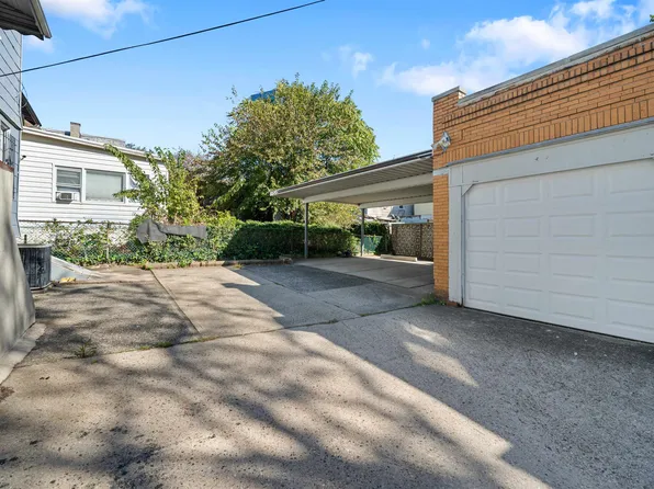 2746 Kennedy Boulevard image 3 of 37