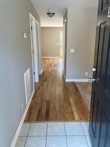 2 bed, 1.5 bath, 1000 sqft, $1,300 — Photo 2