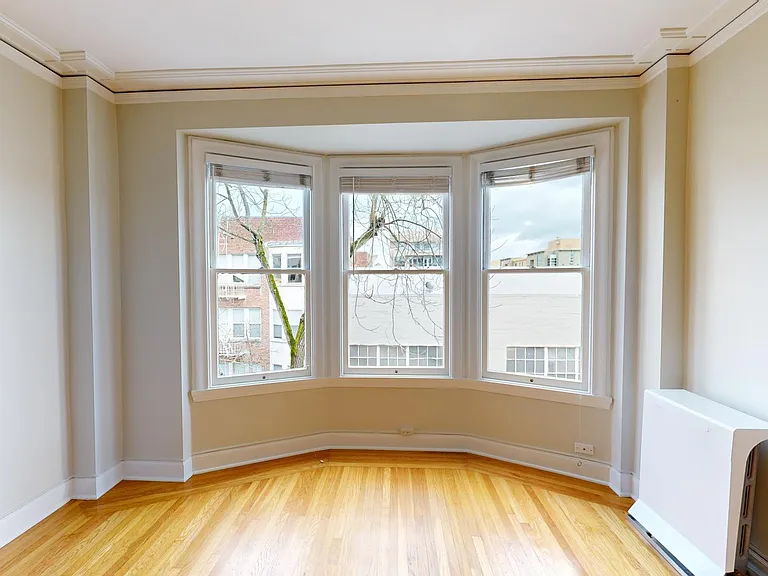 1840 Clay Street — Photo 8