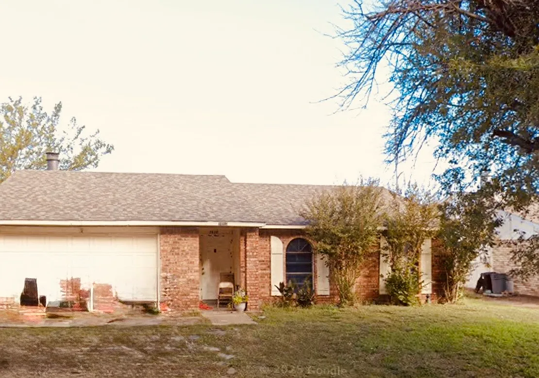 3 bed, 1403 sqft, $2,100 — Photo 1