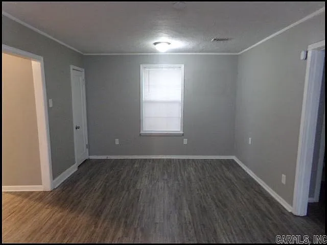 901 S Harrison St — Photo 8