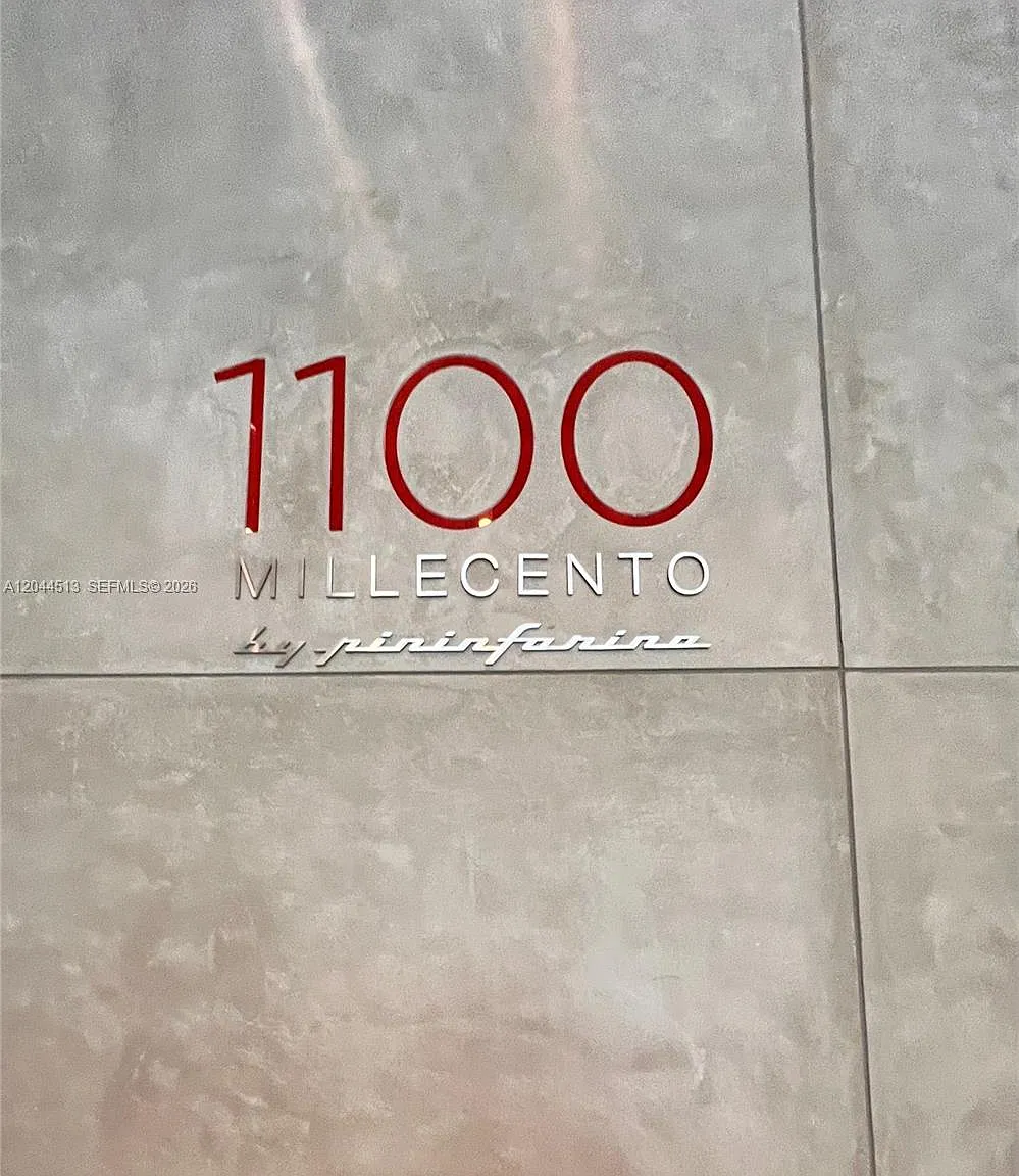 1100 Millecento Residence — Photo 2
