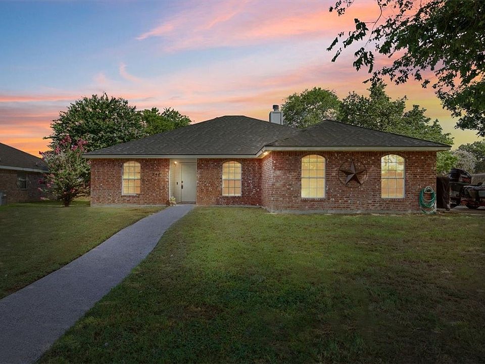 1st image of 240 Headrick Dr