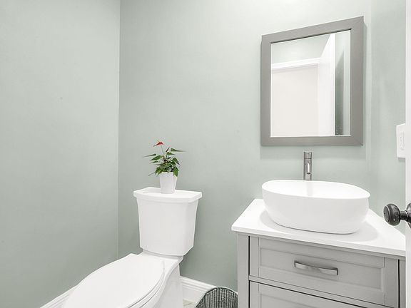 4th image of 299 SW 7th Street #106