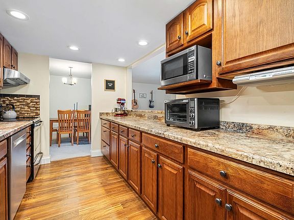 3rd image of 6302 Mineral Point Road #304