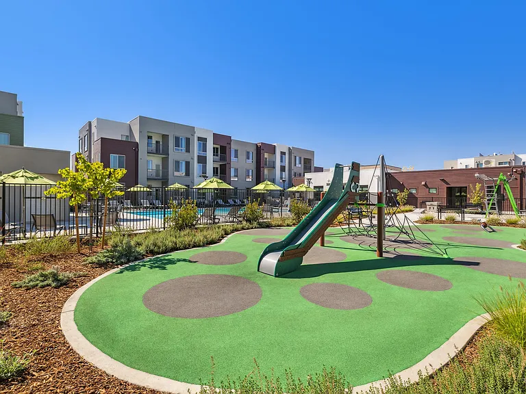 Terracina at Whitney Ranch — Photo 11
