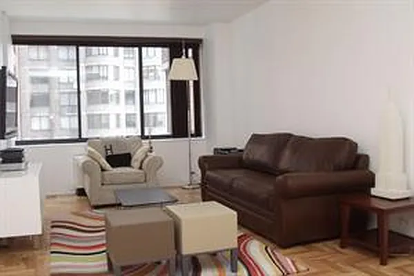 Rented by Corcoran | media 6