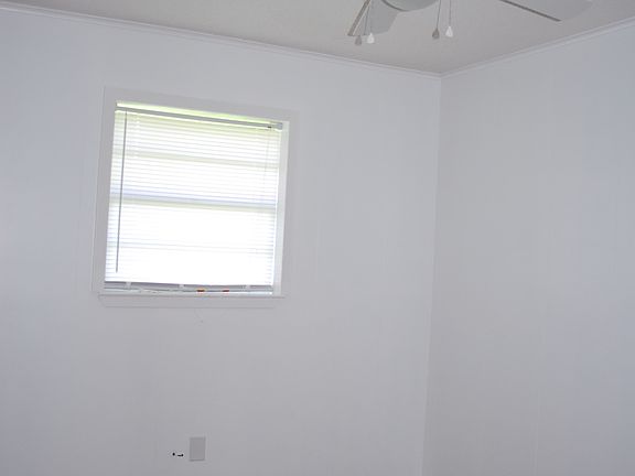 2nd image of 124 Deanna St