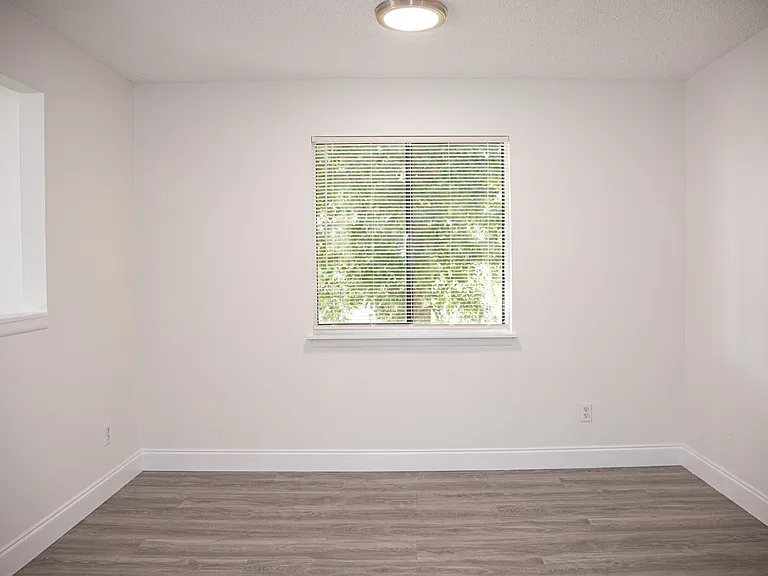 2445 Thomasson Dr — Photo 36