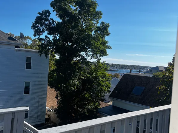 67 Friend St APT 8, Gloucester, MA 01930