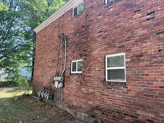 5th image of 3920 Kimball Ave
